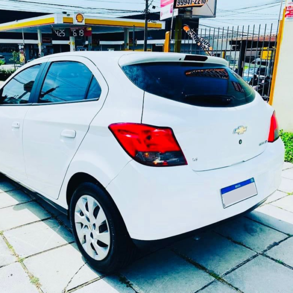 ÔNIX 1.4 LT ANO 2015 - Image 5