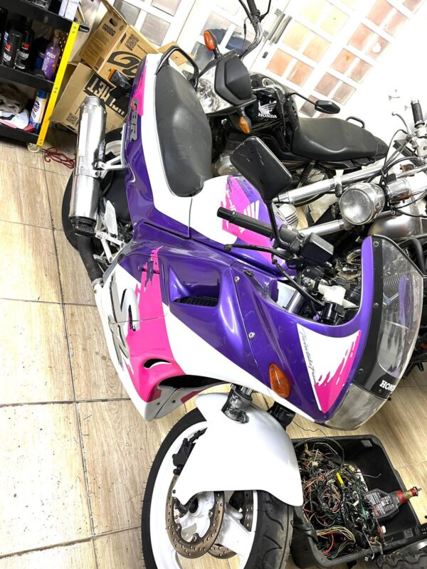CBR 450 SR - Image 6