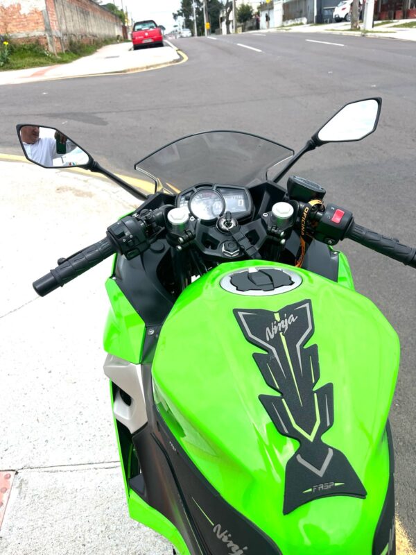 KAWASAKI NINJA 400R ZX 4R ANO 2019 - Image 2
